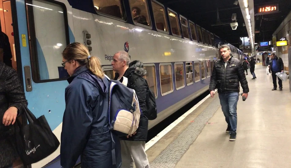 RER C Arrival at Saint-Michel - Notre-Dame Metro Station